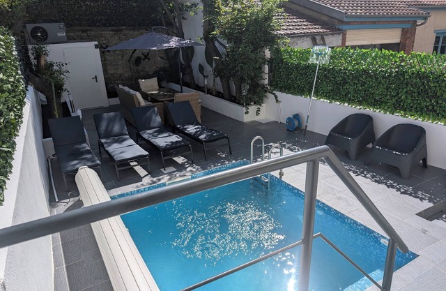 La Piscine - Villa Valmy - Hypercentre - Railway station