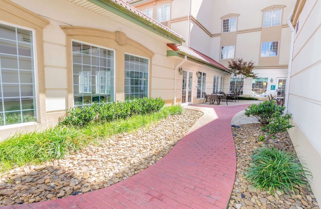 La Quinta Inn & Suites by Wyndham Bentonville