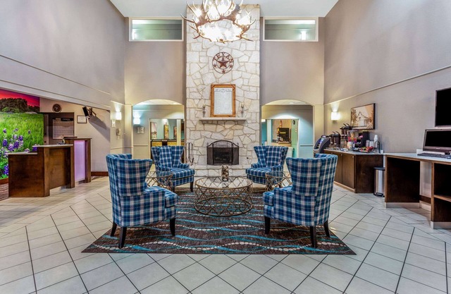La Quinta Inn & Suites by Wyndham Kerrville