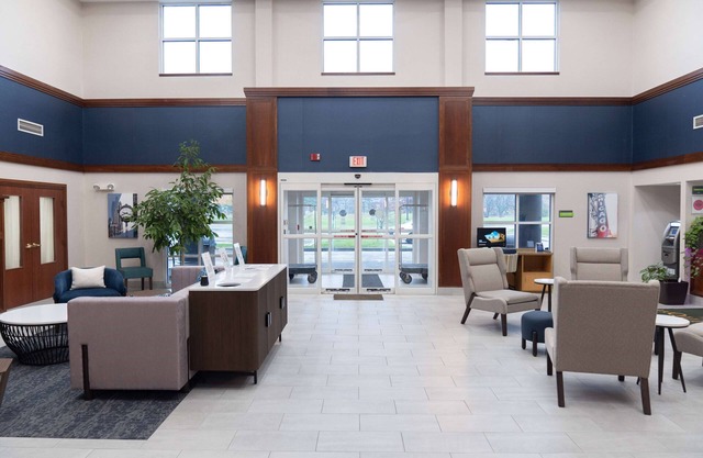 La Quinta Inn & Suites by Wyndham Bannockburn-Deerfield