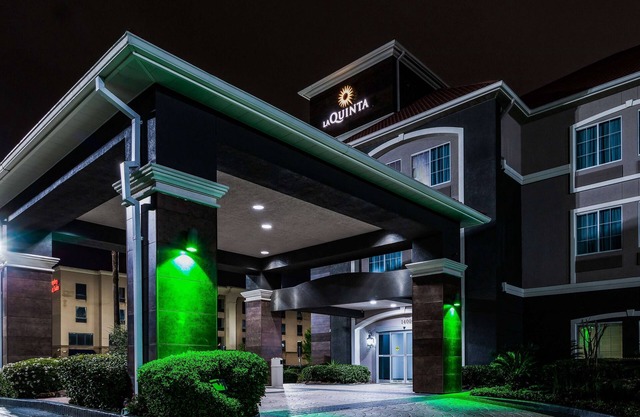 La Quinta Inn & Suites by Wyndham Tomball