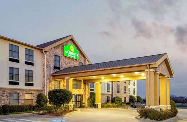 La Quinta Inn & Suites by Wyndham Denison - N. Lake Texoma