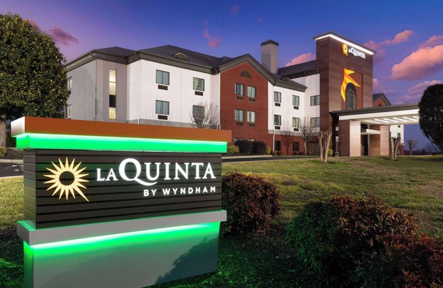 La Quinta Inn & Suites by Wyndham Loudon