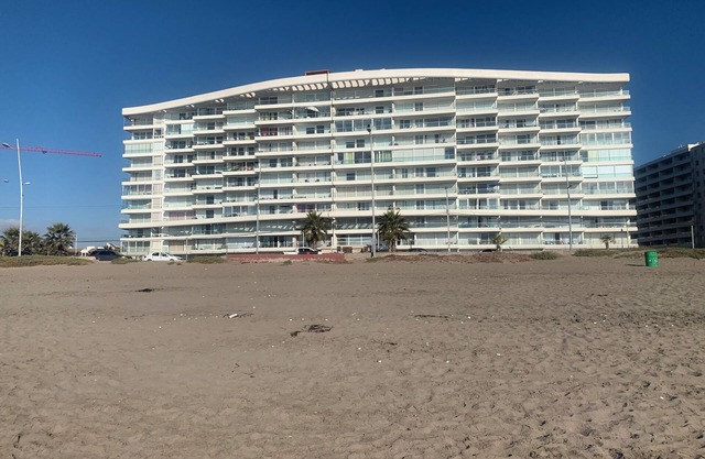 La Serena Avenida Del Mar 3 Bedrooms beach view