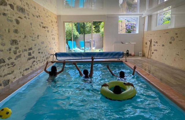 La Villa du Cap - indoor pool - billiards