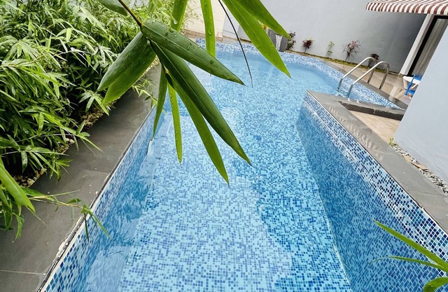 La Villa Queens: 5 Chambres Dont 1 Penthouse Avec Jacuzzi à Cité Petit New York