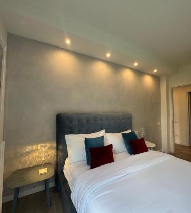 La Vita LakeView - Garden & Pool