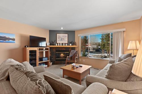 Lagoon 723D by Great Western Lodging