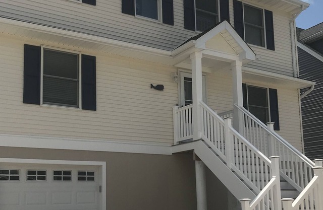 Lagoon Living in Beach Haven West - 5 minutes to LBI!