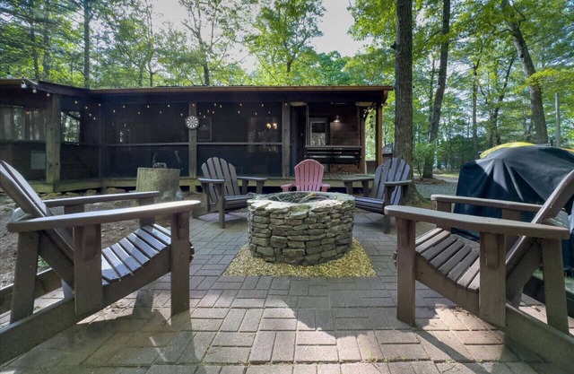 Lake Access/Dock/Hot Tub/Fire Pit/Pet-Friendly