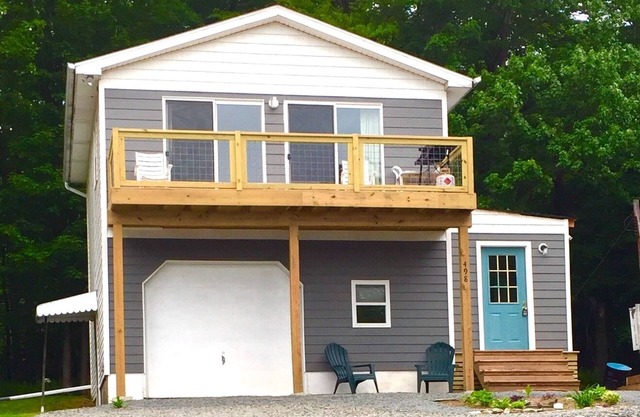 Lake House on Lowe Lake