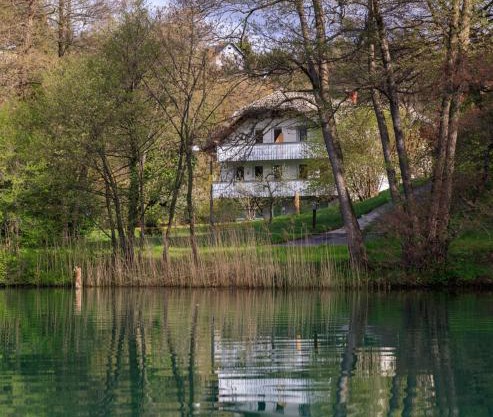 Lake House Sebanc