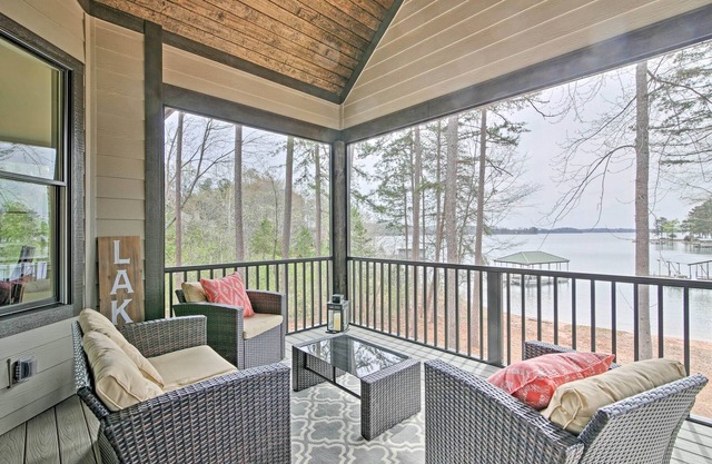 Lake Keowee Home with Balcony & Boat Dock!