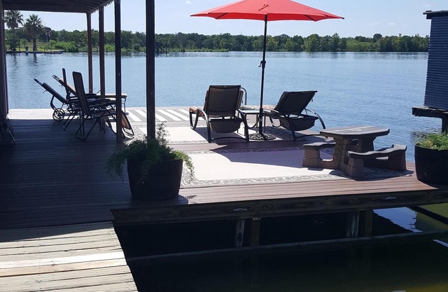 Lake LBJ waterfront house in a large quiet cove - SUP boards, kayak, great view!