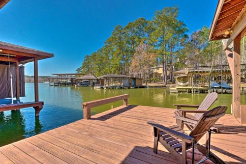 Lake Livingston Retreat with Boat Dock and Slip!
