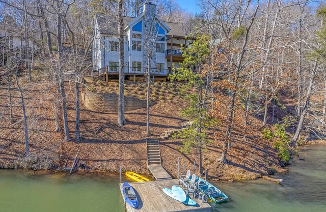 Lake Lure Opens May 2026 Lakefront - Mountain Resort, Kayaks, SUP boards