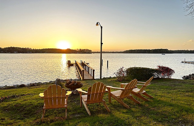 Lake Murray's Sunset Serenade