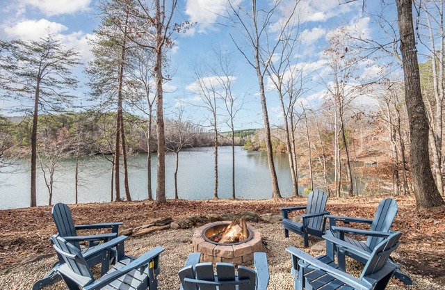 Lake Point Escape - Dock and Hottub on Belews Lake