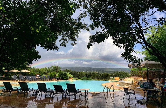 Lake Travis Condo w/ Resort Amenity Access!