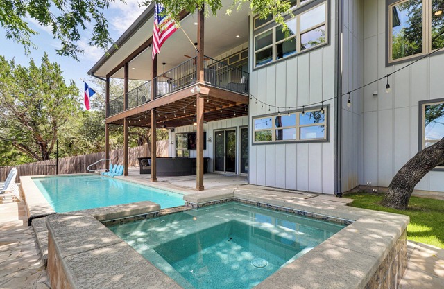 Lake Travis House w/Private Dock, Pool & Hot Tub!