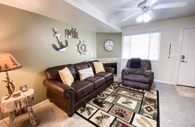 Lake View Condo 930# 2 - great views of Bear Lake