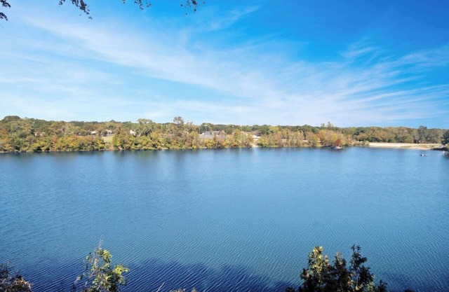 Lake View in North Austin