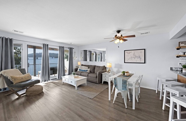 Lakefront, Balcony: Condo Near Silver Dollar City