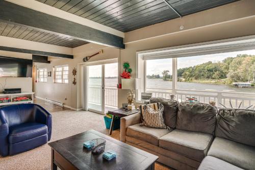 Lakefront Condo with Beach Access in Campbellsport!
