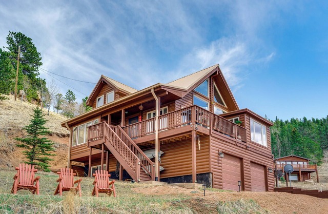Lakefront Divide Cabin w/Game Room!