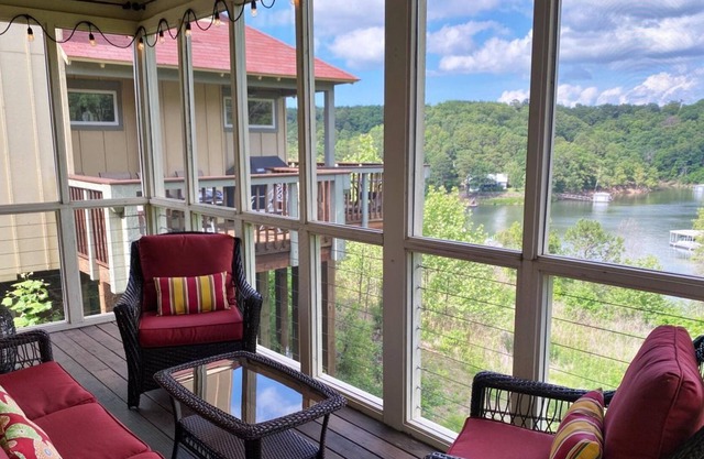 Lakefront Dripping Springs Cottage - Fully Stocked