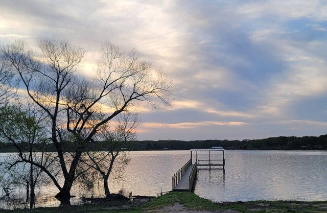 LAKEFRONT HOME in Lake Tawakoni -Wills Point