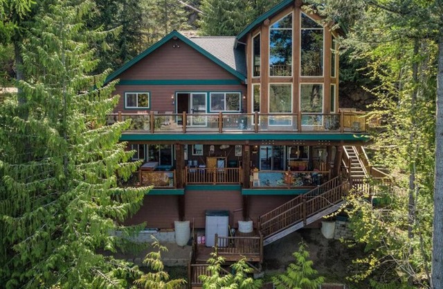 Lakefront Home in Rockford Bay NO-WAKE ZONE!!!