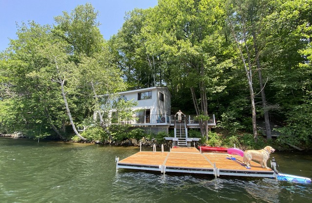 Lakefront House 1 Mile from Okemo! Hot Tub, Now Renting for Feb Break Week!