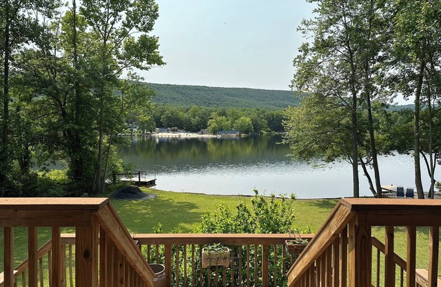 Lakefront House w/Modern Comforts!