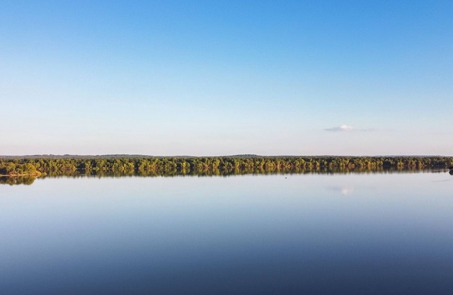 Lakefront RV spot- Peaceful & breathtaking views, ideal for relax and recharge!