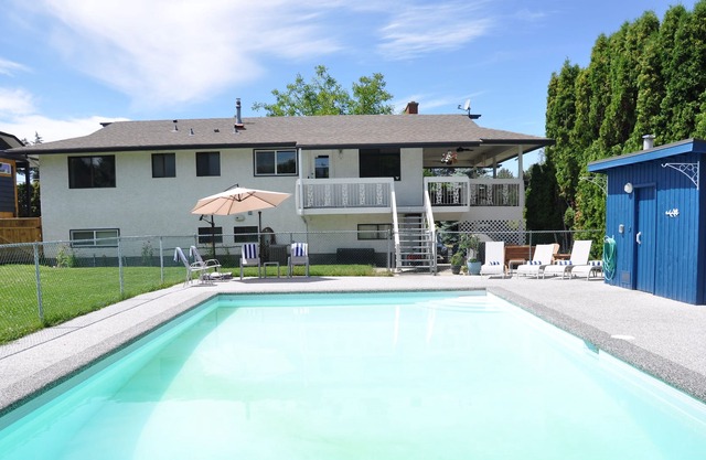 Lakeshore Living with Private Pool near the Lake!