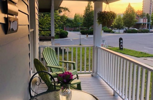 Lakeside Bungalow—Steps to McEuen Park & Tubbs Hill for Scenic Adventures!