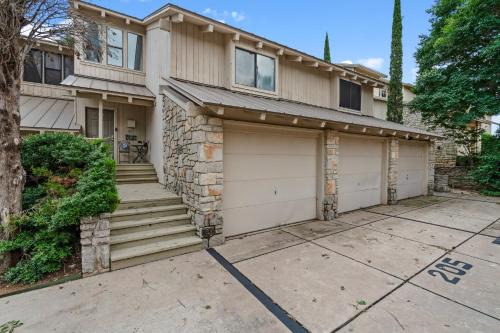 Lakeside condo Retreat in Horseshoe Bay