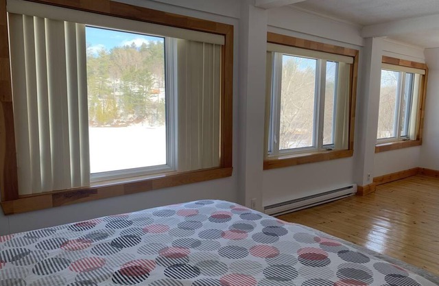 Lakeside living at it’s best on Lac Mcgregor