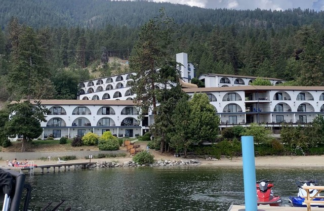 Lakeside retreat, relax and enjoy the beach, sun, and lake.