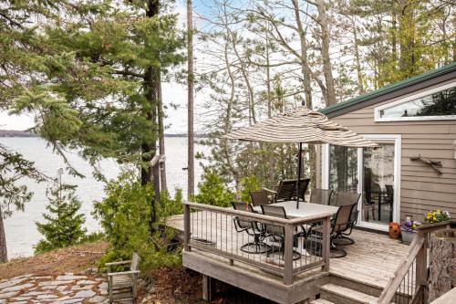 Lakeside Shores Escape - Adventure Awaits Peaceful Retreat Just Minutes from Traverse City
