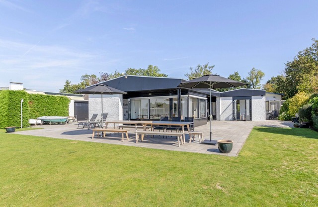 Lakeside Stay in Kamperland