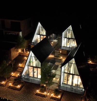 Lakeside Villas