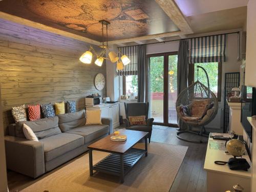Lakeview Apartment