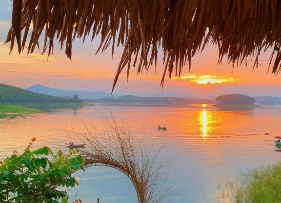 Lakeview Homestay Vu Linh