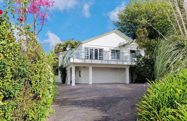 Lakeview Mountain-view 3BR Home close to Rotorua Centre