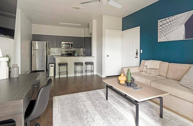 Landing | Amazing 1BD, Clubhouse, Pool