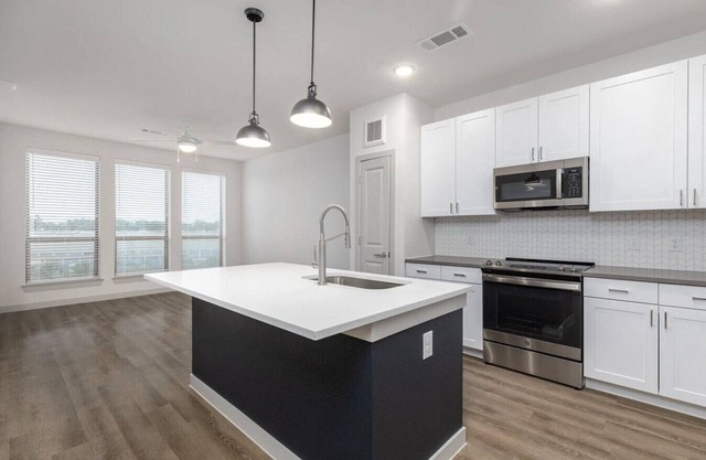 Landing at Birdie on Woodland Greens - 1 Bedroom in Plaza Volente