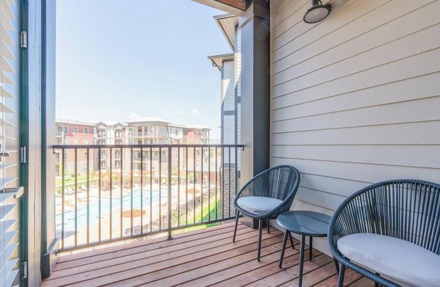 Landing at Crowne at Briargate - 1 Bedroom in Briargate