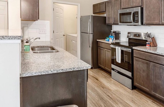 Landing at Harrington Square - 3 Bedrooms in Downtown Leland